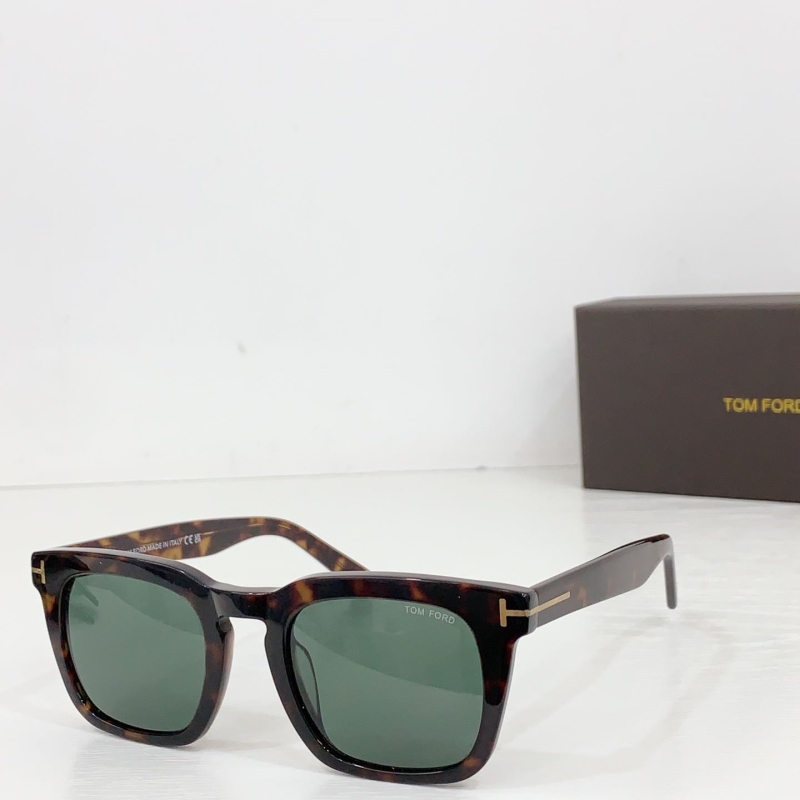 TOM FORD